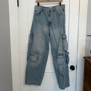 Zara light wash cargo denim jeans - Size US 10
